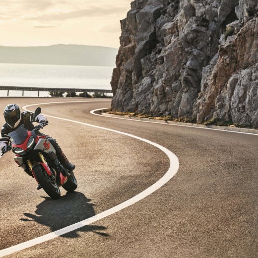 BMW F 900 XR